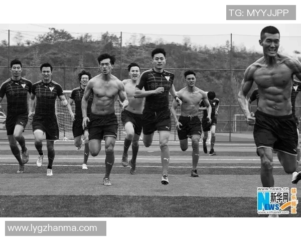 模特与足球明星同框展现魅力瞬间的精彩图片合集